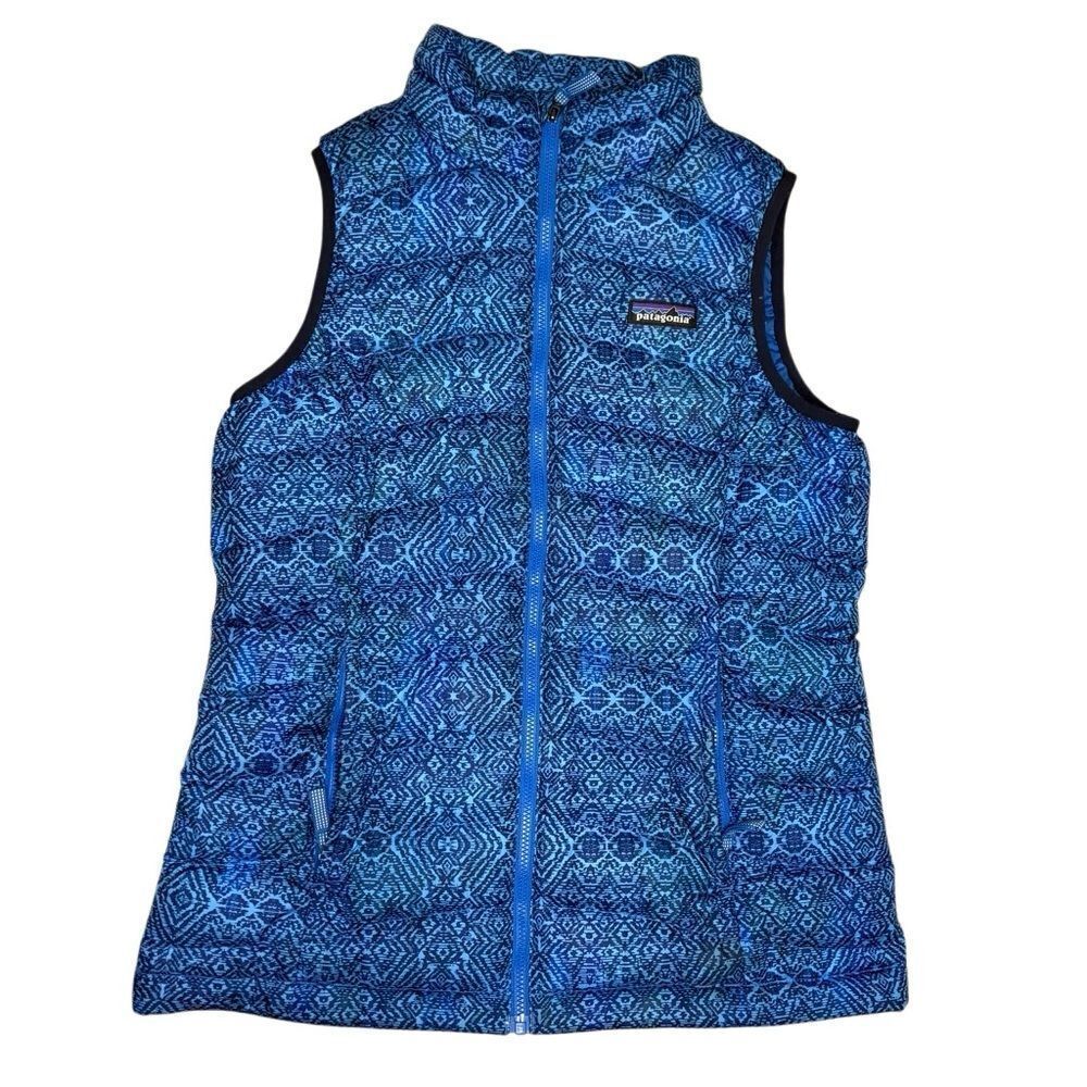 Patagonia Blue Puffer Vest. Size Child’s Large. Excellent Condition!!